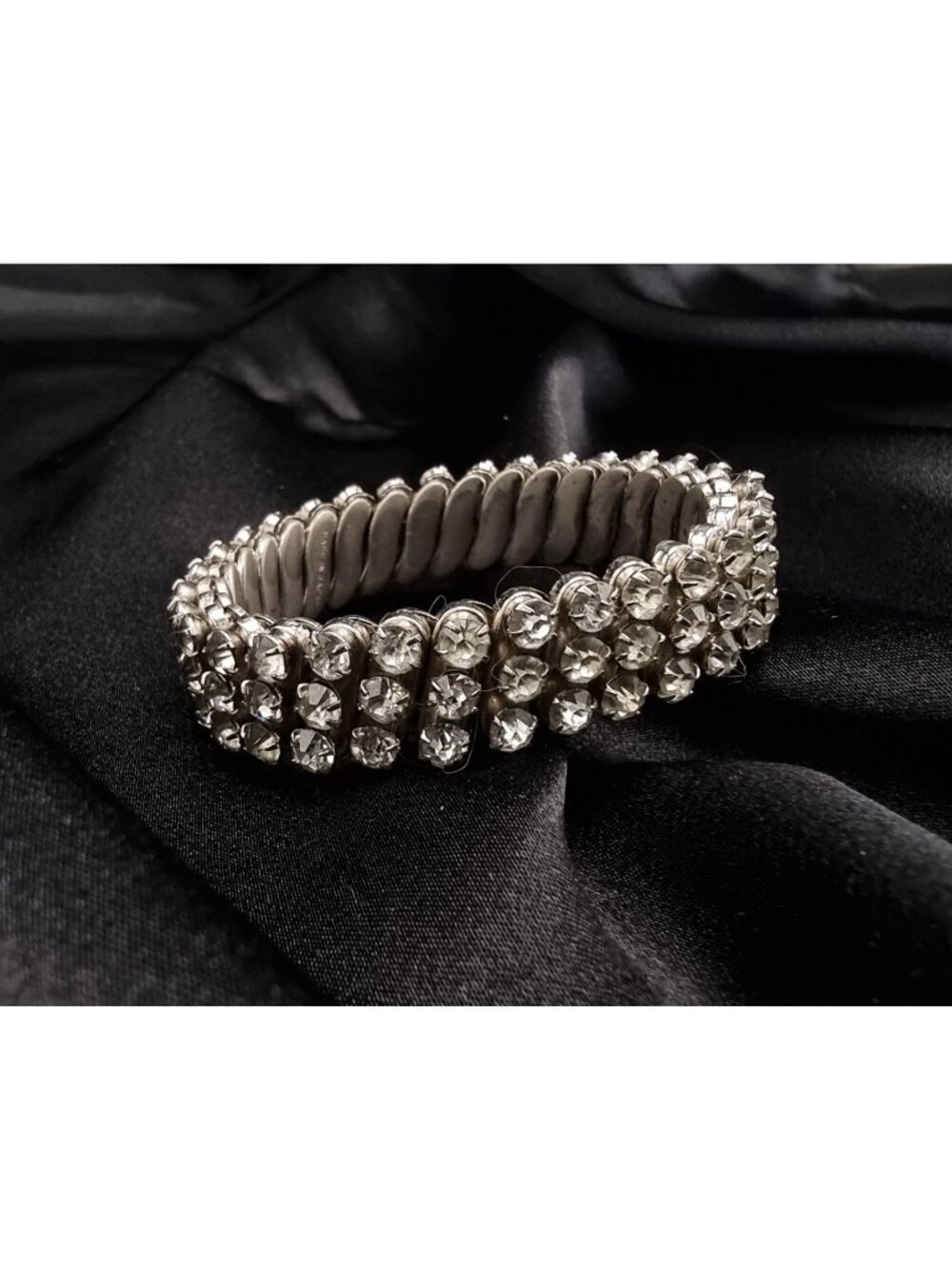 Vintage 1960s Rhinestone Stretch Bracelet